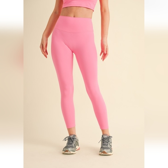 🩷 Bubblegum Pink Align Leggings - Picture 5 of 7